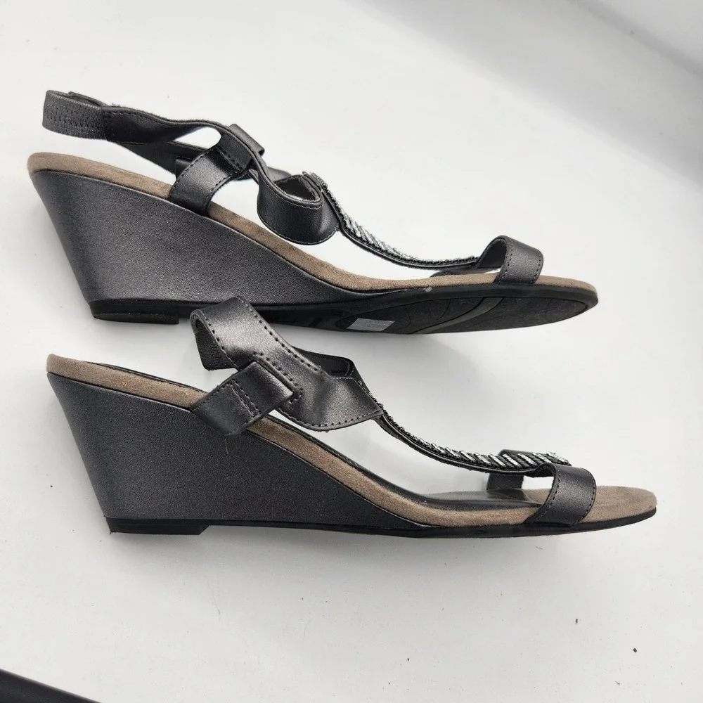 Comfort Plus Predictions Women's‎ Gray Rhinestone Wedge Sandals Size 10W